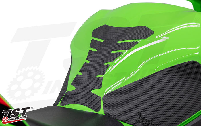 XL2 Kit includes a matching center tank protector.