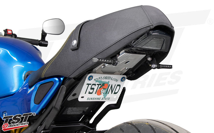 Outfit your 2022+ XSR900 with low-mounted turn signals.