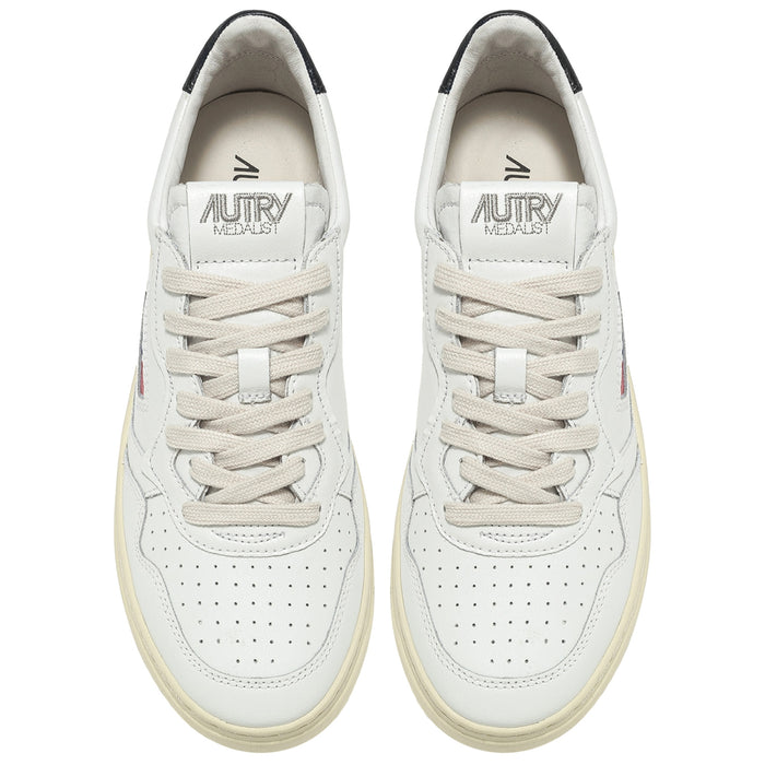Medalist Low Sneaker - White/Black