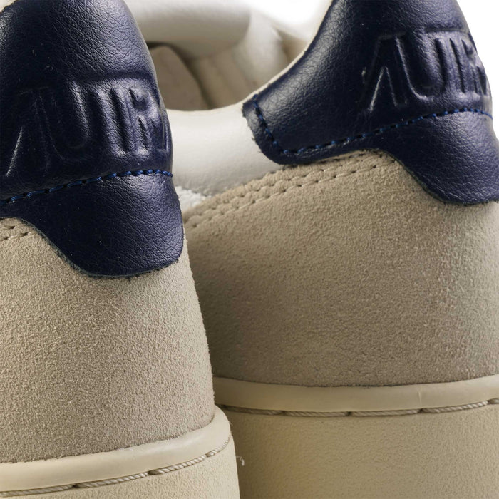 Medalist Low Sneaker - White/Navy