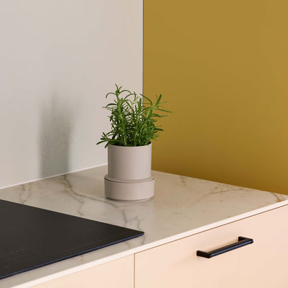 Billund self-watering pot, cumin