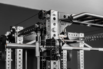 Close-up shot of the Crossmember Multi-Grip Pull-Up Bar on the front of a PR-5000 rack