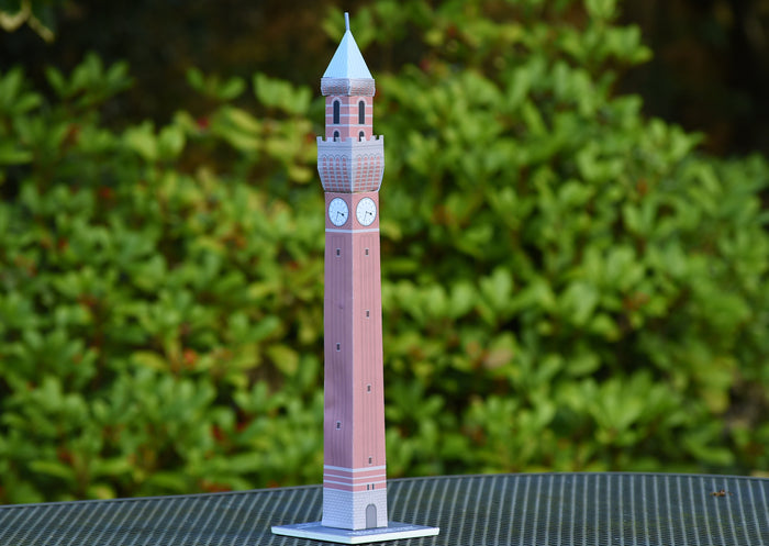 'Old Joe' 1:175 cut-out card model Including P&P