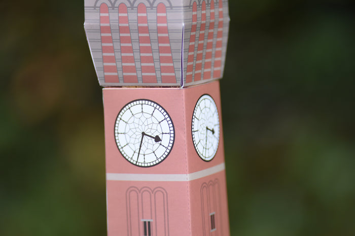 'Old Joe' 1:175 cut-out card model Including P&P