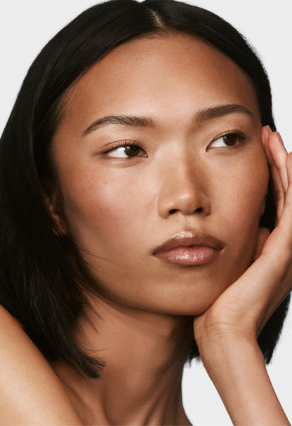 anais wears pocket bronze sip