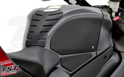 TechSpec Snakeskin Tank Grips on the 2017 Suzuki GSX-R1000.