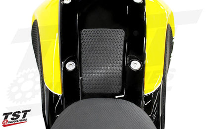 Center tank pad is ONLY included in the Snake Skin kit.