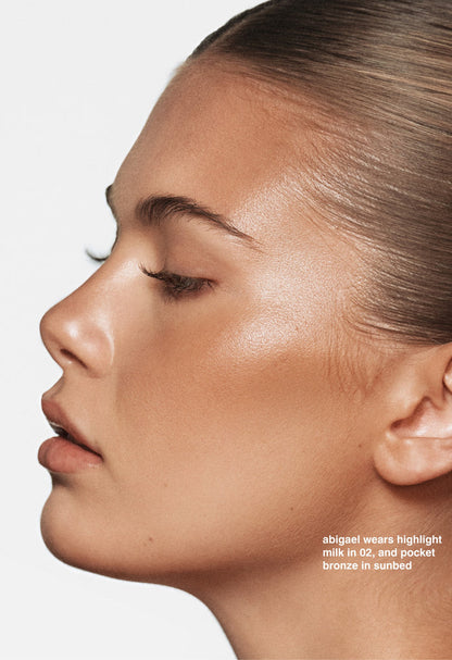 abigael wears highlight milk in 02, and pocket bronze in sunbed