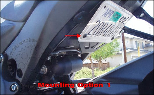 Suzuki GSX-R600 and GSX-R750 Fender Eliminator Mounting Option 1.