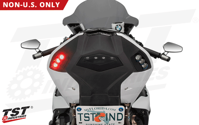 (Animated GIF for signal demonstration) Built-in turn signals on Non-U.S. Models.