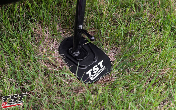 Keep your bike upright and prevent kickstand sink on grass and soft ground.