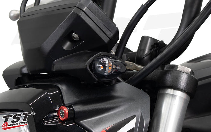 Exclusive flush mount turn signal design features high light output and wide light spread.