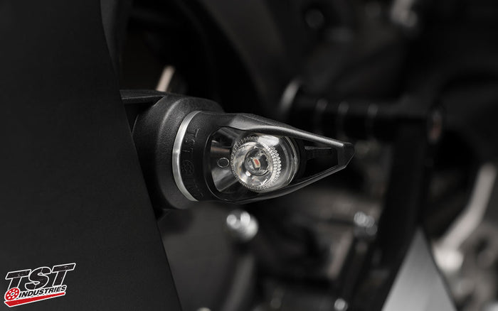 Unique design that matches that aesthetics of the Yamaha FZ / MT motorcycles.