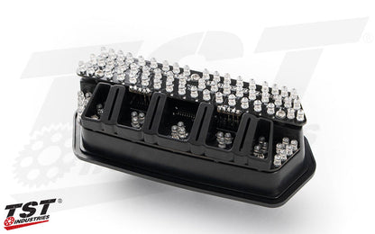 Super bright LEDs and 9 combinations of programmable light modes.