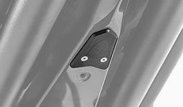 TST R1 Undertail Fender Closeout