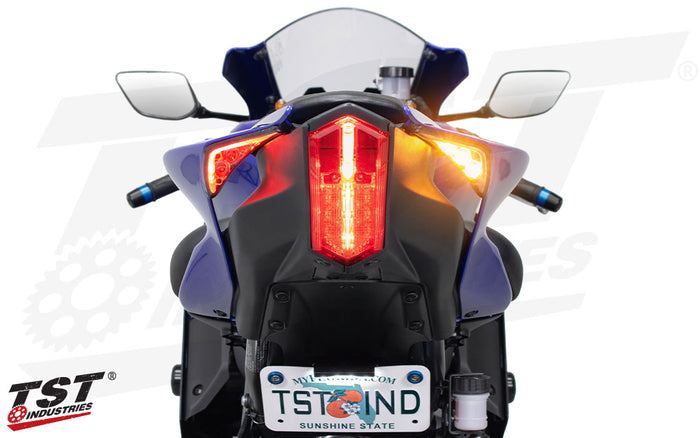 Red and amber LEDs feature running (rear DRL), brake, and turn signal functions.