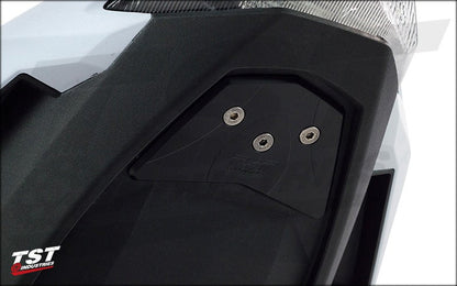 Undertail Closeout Close Up