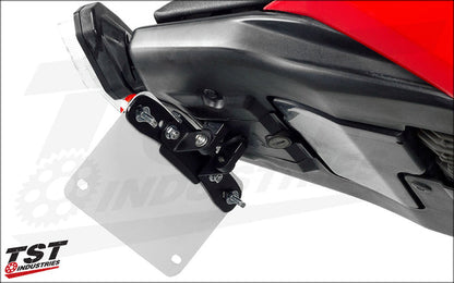 Undertail Closeout shown with our Elite-1 Adjustable Fender Eliminator (sold separately).