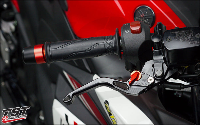 Womet-Tech Evos Shorty Brake Lever on the Yamaha YZF-R3 / MT-03.